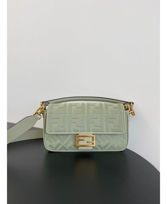 FENDI Baguette